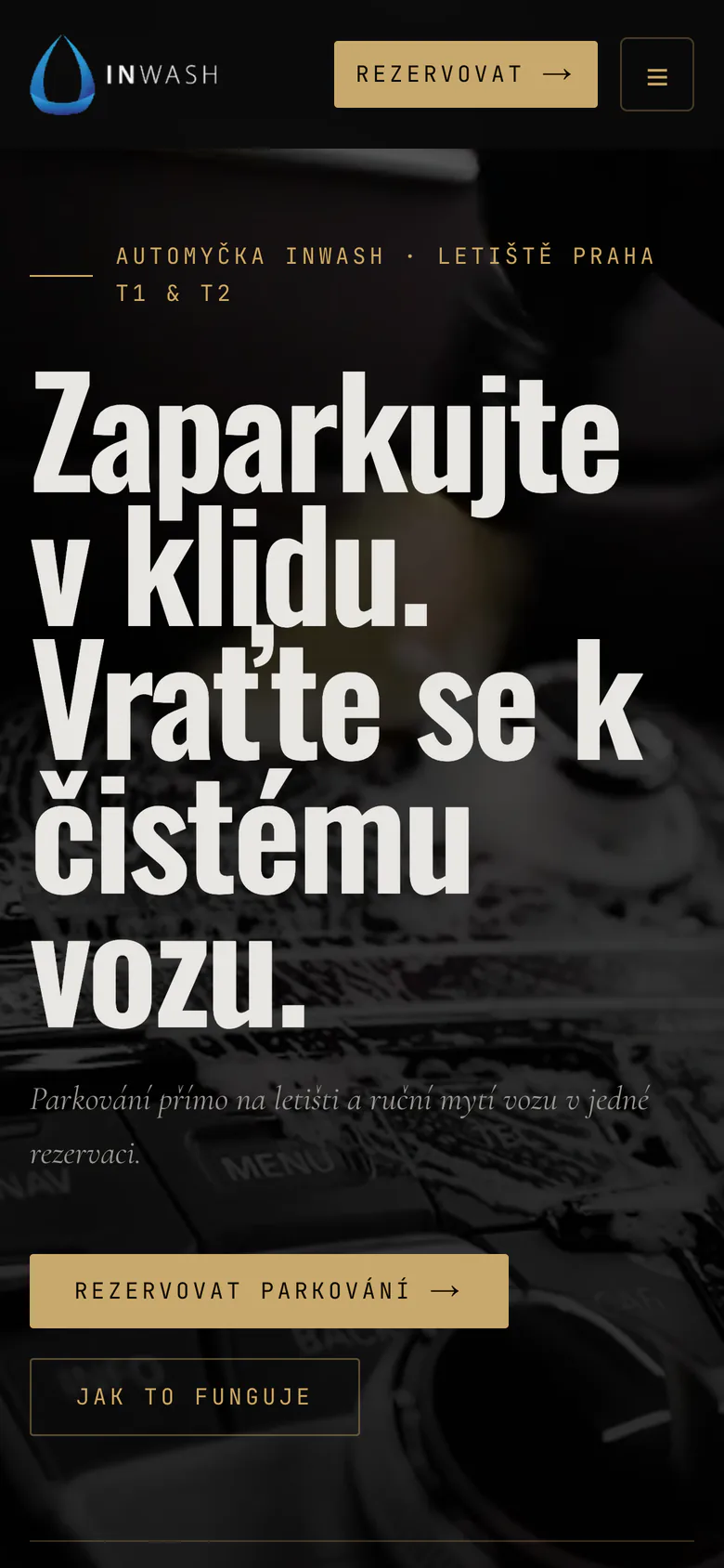 Mobilní verze webu INwash s tlačítkem Rezervovat parkování